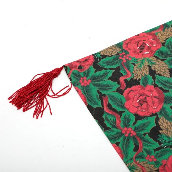 Vintage Christmas Floral Holiday Table Runner Fabric Tassel Festive Red Green - Picture 4 of 7